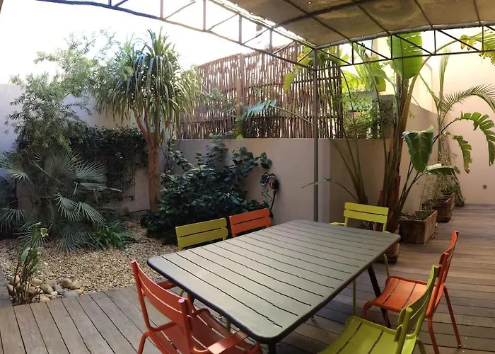 Un Patio A شقة *