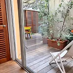Un Patio A *